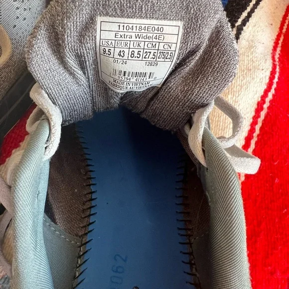 Brooks “Ghost 16”Men's Athletic Shoes Gray & Neon Yellow Size 9.5 4E Extra Wide - Picture 11 of 13